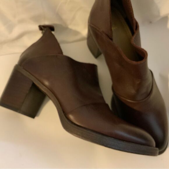 Johnston and Murphy Brown Back zip Block Heels size 8.5 - Picture 12 of 16